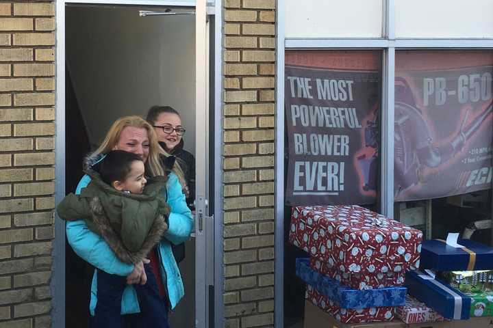 Bergen County Moms Surprise East Rutherford Family With Christmas Cheer