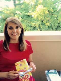 Old Greenwich Resident Makes Dinnertime 'Brighter' With Cloth Napkins