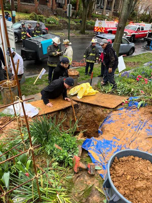 Trapped Worker Rescued After Trench Collapse In Northwest DC (VIDEO)