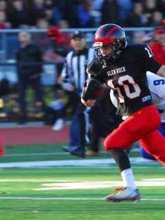 Glen Rock, Mahwah Meet In Met Life Stadium In State Football Playoffs