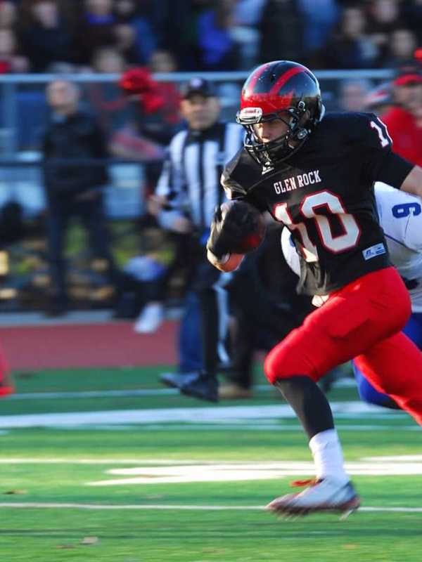 Glen Rock, Mahwah Meet In Met Life Stadium In State Football Playoffs