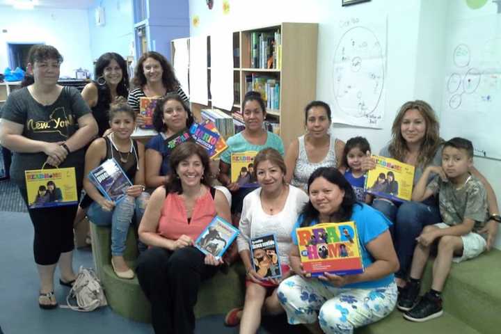 Davis Academy in New Rochelle Holds Successful Parent Literacy Workshop