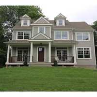 Fairfield Colonial Blends Beauty and Elegance