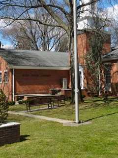 Glen Rock Library Seeks Summer Teen Volunteers