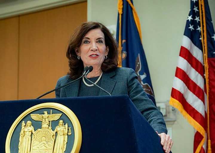 New York Gov. Kathy hochul.