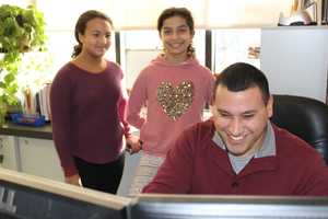 Pocantico Hills Fifth-Graders Celebrate Writing 'Gallery-Style'