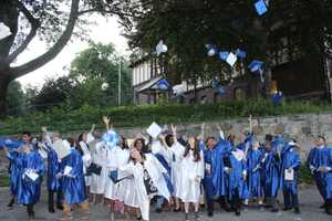 Pocantico Hills Graduates 33 Students