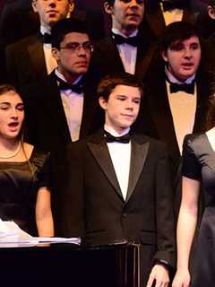 Harrison High Chorus, Husky Harmonics Perform With Potsdam Pointercounts