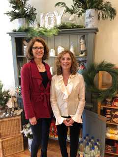 Fairfield 'E-Tailers' Open Holiday Pop-Up Shop In Westport