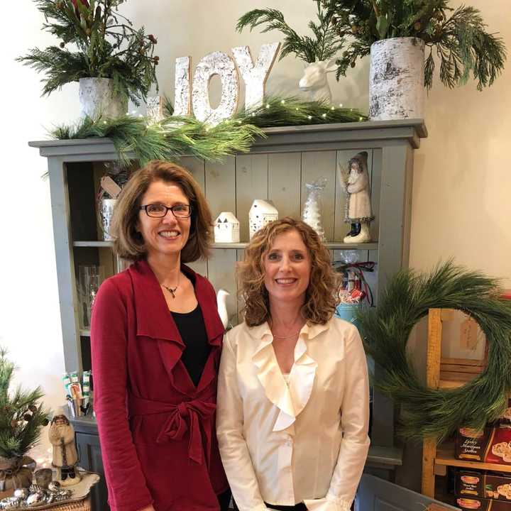 Longtime friends Jennifer Bebon and Suzanne Witte Settineri have opened a pop-up shop in Westport.