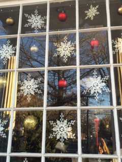 Let It Snow: Bedford's Horse Connection Decorates For The Holidays