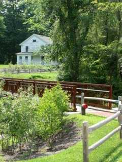 New Fairfield's Hubbell House Museum Opens For Holiday Event