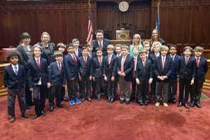 Fairfield Country Day Students Visit With State Sen. Hwang