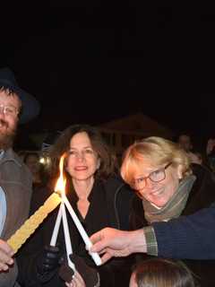 Wilton Brightens The Night With Menorah Lighting On First Night Of Hanukkah