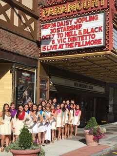 Treble Makers Perform At Paramount With Daisy Jopling