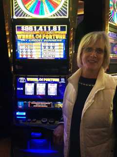 Thornwood Woman Wins Nearly $1 Million Casino Jackpot