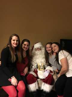 Mahwah Volunteers Bring Holiday Cheer To Homeless Families