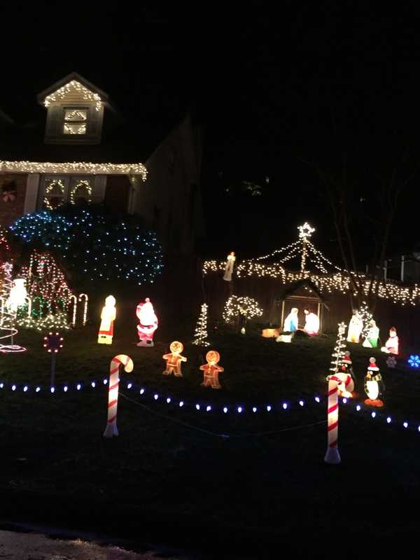 Submit Photos Of Holiday Decorations In Ossining To Daily Voice