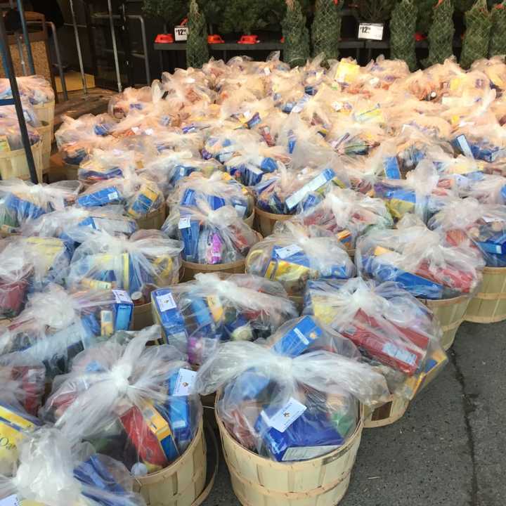 The Baker Collyer Fund distributes holiday baskets to needy Ossining families.