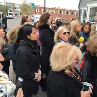 <p>Shoppers line up to enter the new Serena &amp; Lily shop, the flagship location for the high-end California-based design firm.</p>