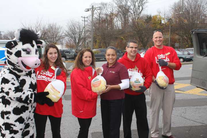 Stew Leonard's Hosts 38th Annual Turkey Brigade