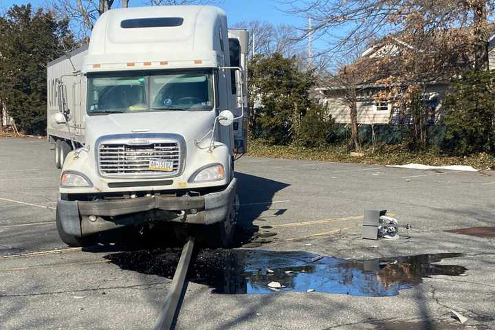 Tractor-Trailer Topples Light Pole Outside Bergen County Supermarket