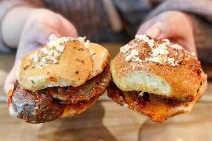 Hold My Knots, Kimchi Smoke Among Vendors Popping Up At Garden State Plaza