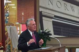 D.C. Lawmakers Endorse Rilling For Norwalk Mayor