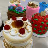 <p>Cakes by Yosvany Perez of El Fenix.</p>