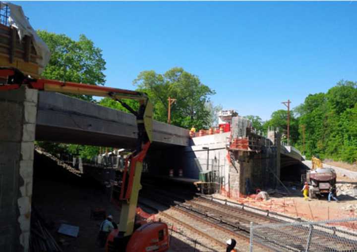 Northbound sections of the Bronx River Parkway will closed over the weekend to repair drainage issues on the bridge.