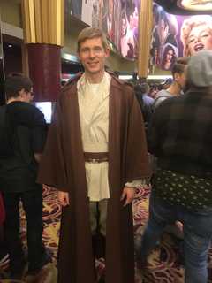 Tenafly 'Star Wars' Fanatic Lines Up For Early Screening