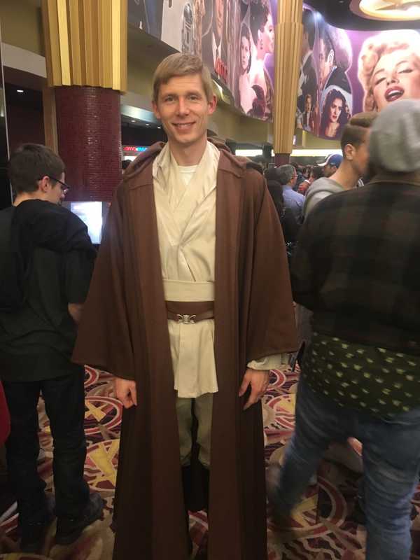 Tenafly 'Star Wars' Fanatic Lines Up For Early Screening