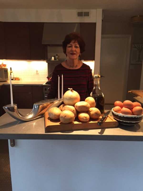 Nosh On This: Port Chester Kosher Caterer Serves Up Chanukah Potato Latkes