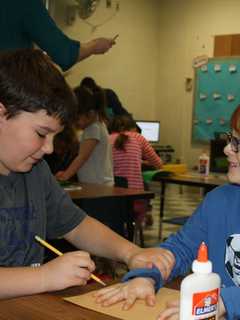 Holmes School Students Share Stories Of Kindness