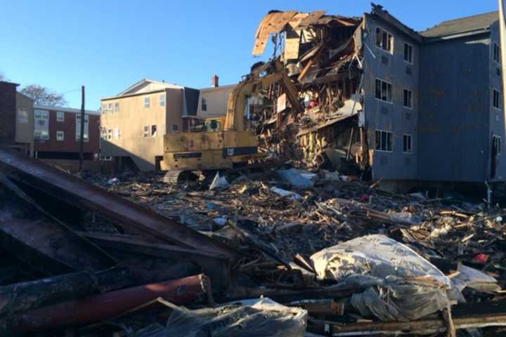 Donations Pour In From Stratford For Bridgeport Fire Victims
