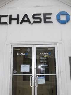 Police Search For Mount Pleasant Bank Robbery Suspect