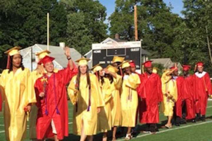 Stratford Ready To Wave Goodbye To Class Of 2017