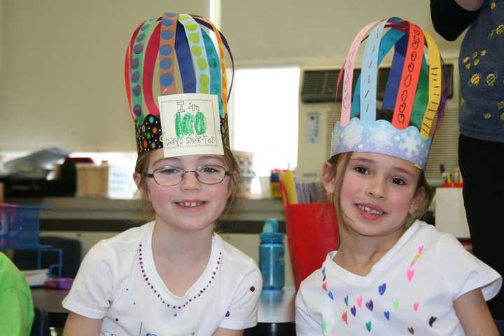Holmes Kids In Darien Celebrate 100th Day Of School
