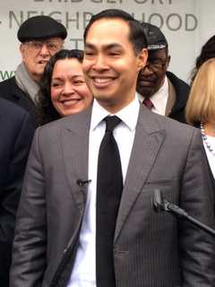 HUD Secretary Praises New Homes For Vets, Needy In Bridgeport