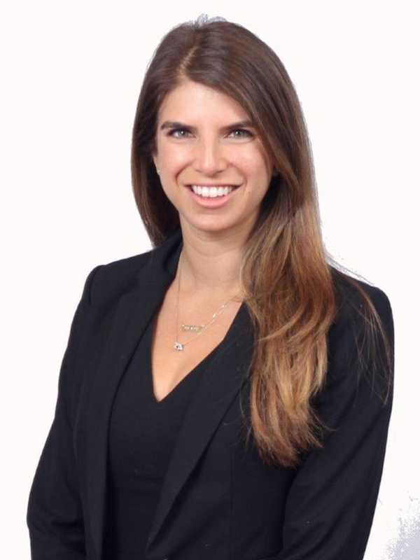 Scarsdale Mom Solves 'Dollar Dilemma' With Book Teaching Value Of Money