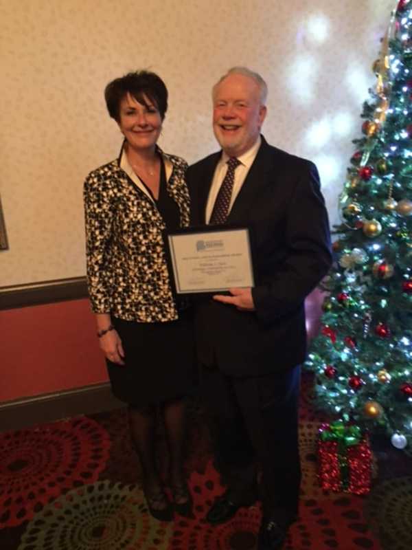 LifeBridge CEO Earns Leadership Award From Bridgeport Business Group