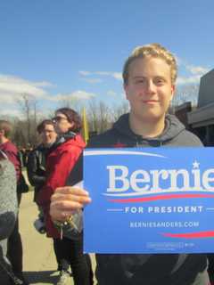 More Than 3,000 'Feel The Bern' In Hudson Valley Rally
