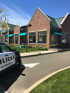 Woman In Walmart Vest Robs Norwalk Bank