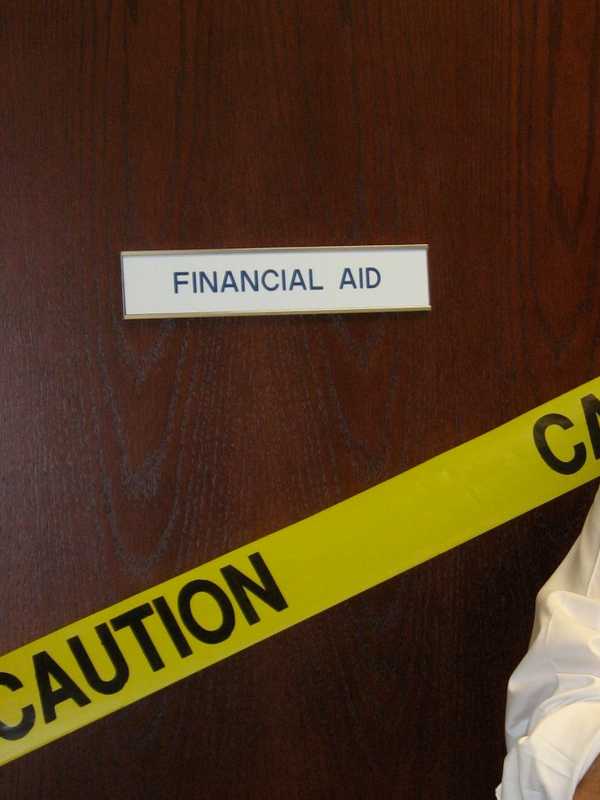 Norwalk Library Program Targets Paying For College 