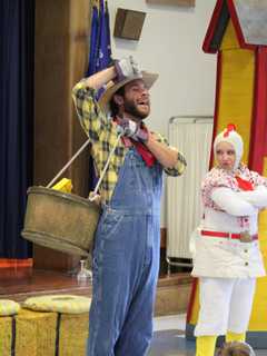 Darien's Royle Elementary Enjoys Performance Of 'Click Clack Moo'