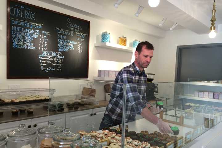 Coastal Cupcake Lovers Swoon As Ridgefield Bakery Opens Westport Shop