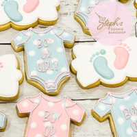 <p>More custom cookies designed by Steph&#x27;s Cookie Bakeshop.</p>