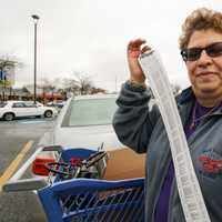 <p>Helene Kornstein scoops up bargains at Pathmark</p>