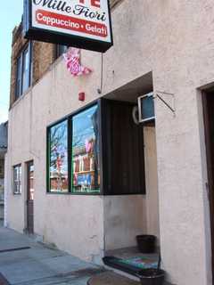 Lyndhurst Cafe 'Percolates' With European Charm