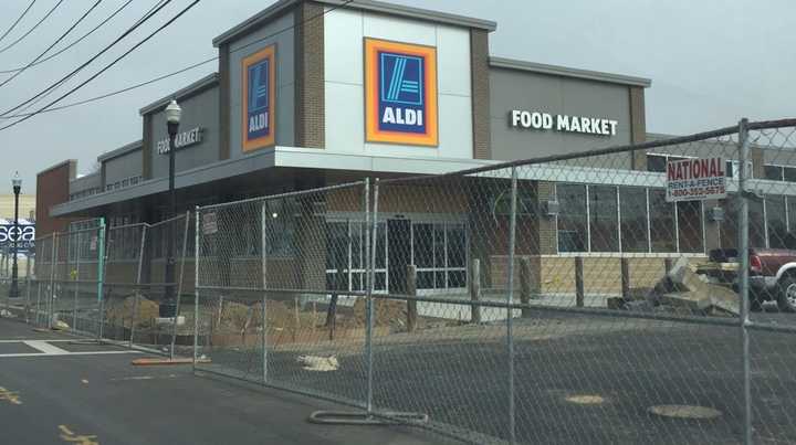 Aldi is going up in Hackensack.